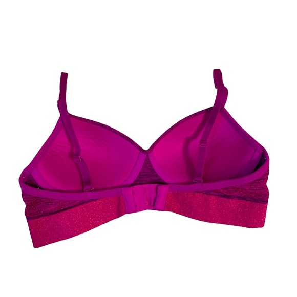 Bras - Picture 3 of 7